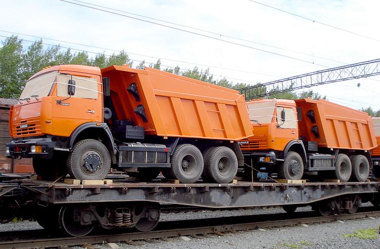 Сколько стоит транспортировка грузовика  из Омска в Санкт-Петербург