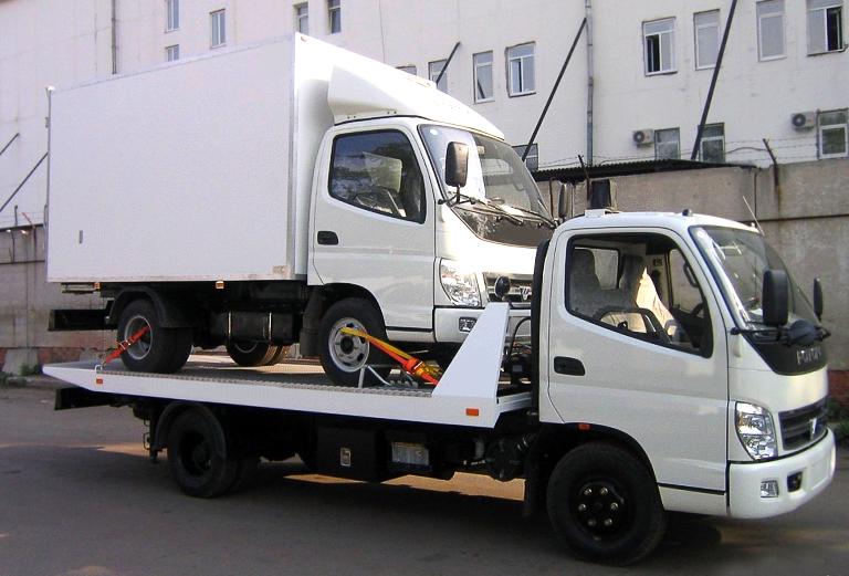 Сколько стоит транспортировать грузовик  из Барнаула в Владивосток